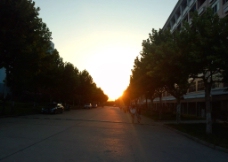 校园夕阳图片