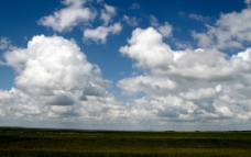 大草原的云图片